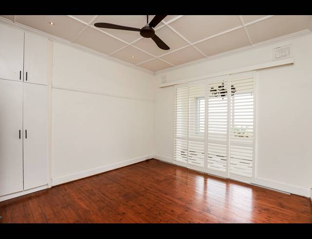2.5 BEDROOM APARTMENT FOR SALE IN ESSENWOOD